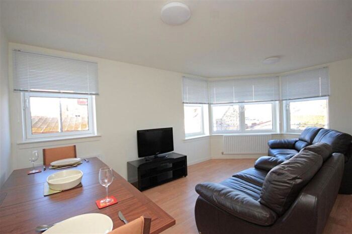 2 Bedroom Flat To Rent In Main Street, Kirkliston, West Lothian, EH29