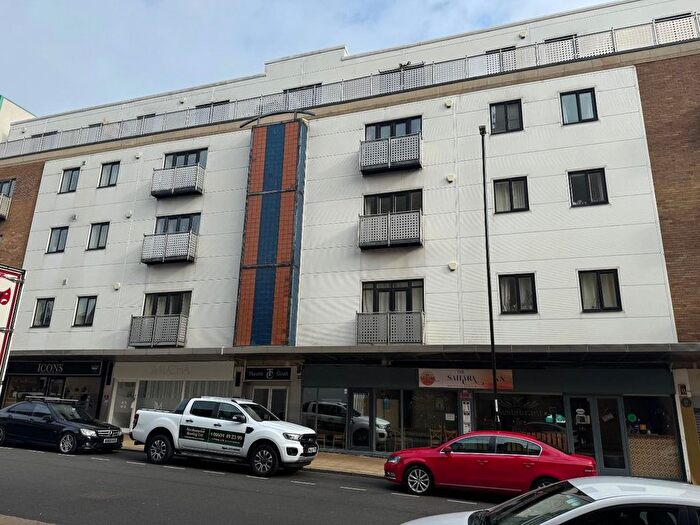2 Bedroom Flat For Sale In Derngate, Northampton, NN1