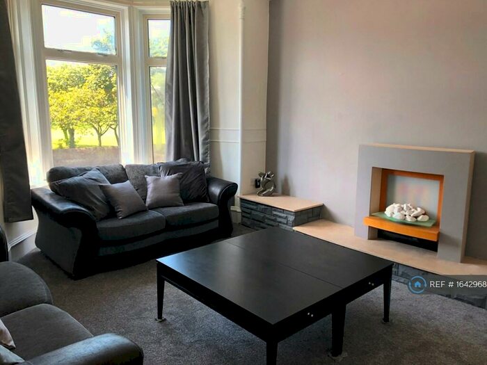 3 Bedroom Flat To Rent In King Street, Aberdeen, AB24