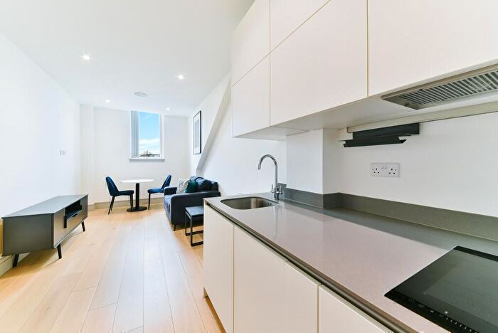 1 Bedroom Flat To Rent In Broad House, Imperial Drive, HA2