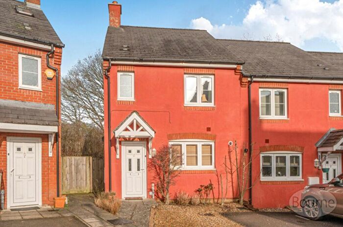 2 Bedroom End Of Terrace House For Sale In Charlton Drive, Petersfield, Hampshire, GU31