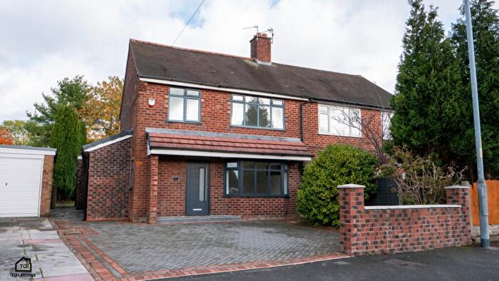 5 Bedroom Semi Detached House To Rent In Cranleigh Drive, Sale, M33