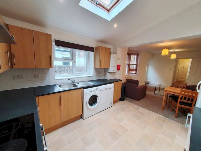 4 Bedroom Property To Rent In Freemantle St, Walworth, London, SE17