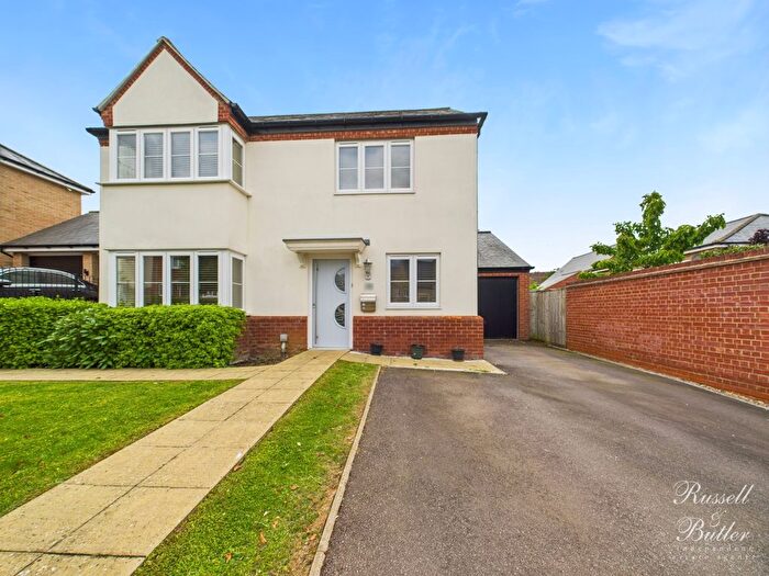 4 Bedroom Detached House For Sale In Edmund Lane, Tingewick, MK18