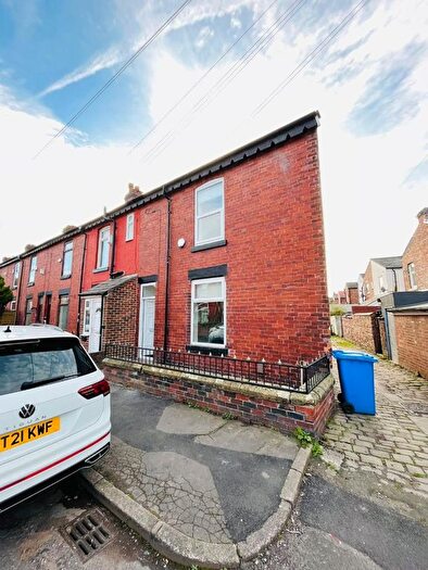 2 Bedroom Flat To Rent In Watts Street, Levenshulme, Manchester, M19