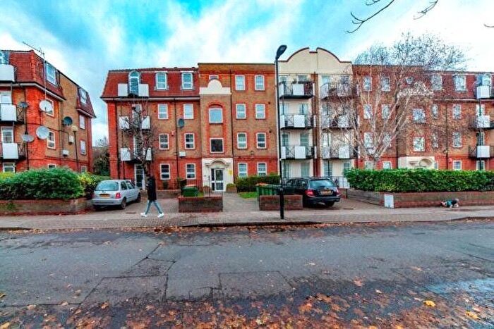1 Bedroom Flat For Sale In Memorial Avenue, Stratford, London, E15