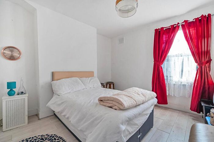 3 Bedroom Terraced House For Sale In Ashmead Road, St Johns, SE8