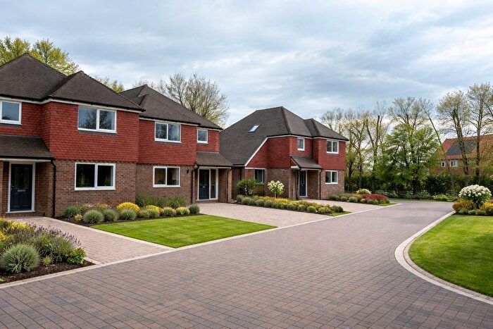 4 Bedroom Detached House For Sale In New Road, Hellingly, Hailsham, BN27