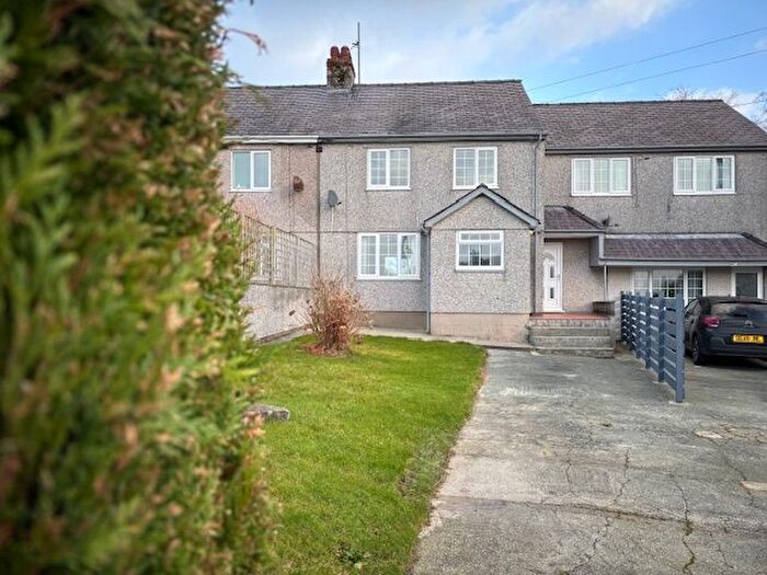 3 Bedroom Terraced House To Rent In Trem Arfon, Llandegfan, LL59