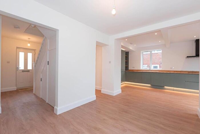 5 Bedroom House For Sale In Warren Way, Brighton, BN2
