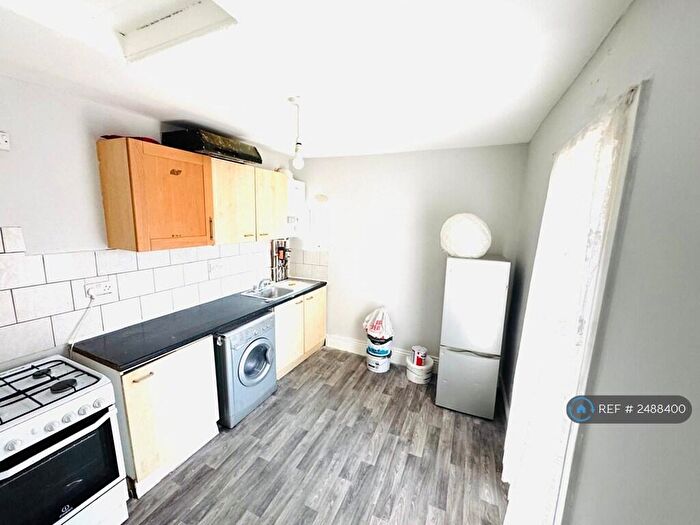 1 Bedroom Flat To Rent In Barking Road, London, E13