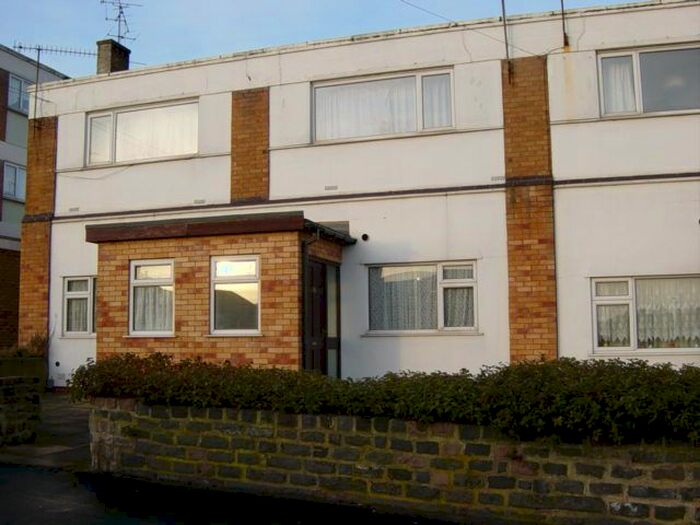 1 Bedroom Flat To Rent In Freemantle Road, Bilton, Rugby, CV22