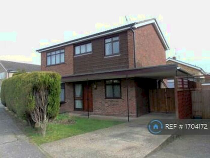 6 Bedroom Detached House To Rent In Tangerine Close, Colchester, CO4