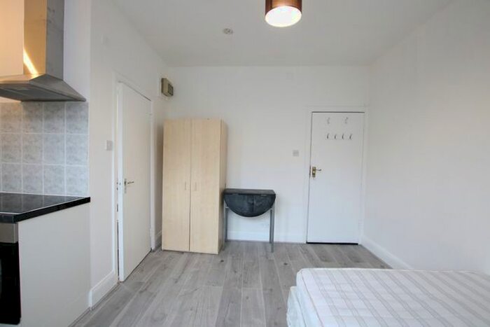 Studio To Rent In High Road, Wembley, Middlesex, HA0