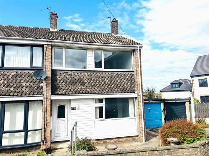 3 Bedroom End Of Terrace House To Rent In Vicarage Close, Dalton Parva, Rotherham, S65