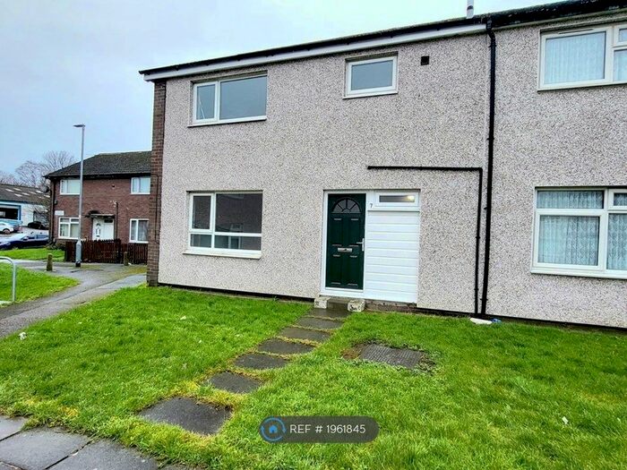 3 Bedroom End Of Terrace House To Rent In Clyde Gardens, Leeds, LS12