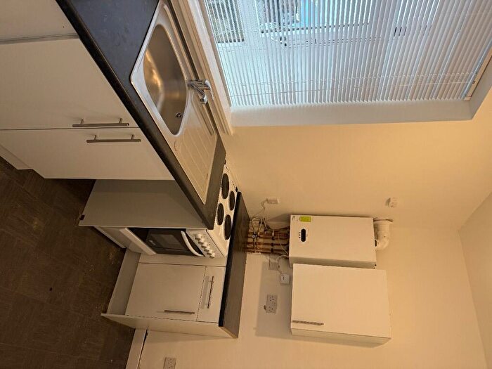 1 Bedroom Flat To Rent In Ravel Row, Glasgow, G31