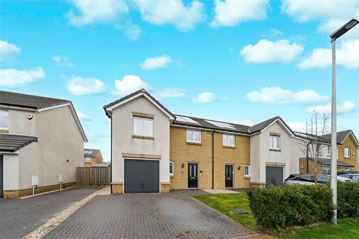 3 Bedroom Semi Detached House For Sale In Horsleyhill, Benthall Farm, East Kilbride, South Lanarkshire, G75