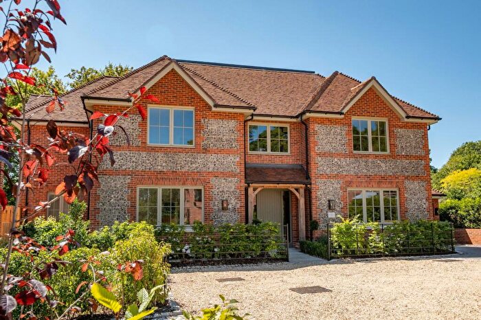 4 Bedroom Detached House For Sale In Church Farm Cottages, Woodman Lane, SO21