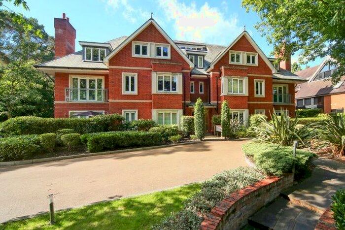 2 Bedroom Flat To Rent In Gower Road, Weybridge, KT13