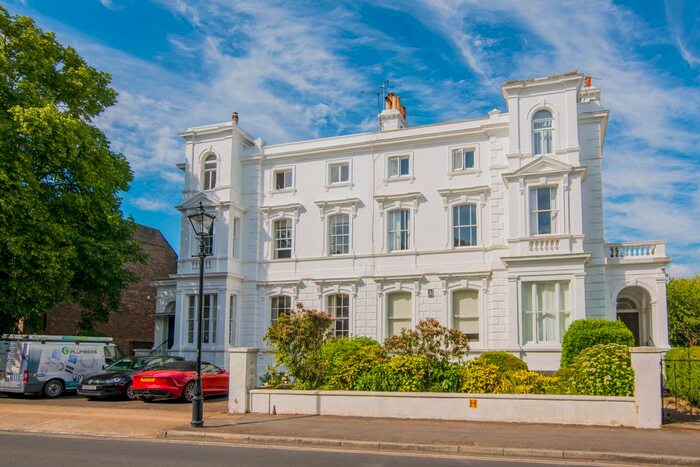 1 Bedroom Flat To Rent In Portland Terrace, The Green, Richmond, TW9