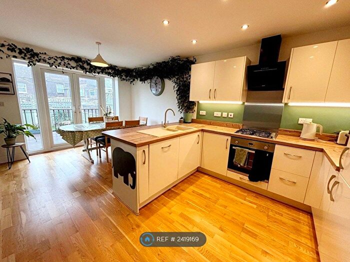4 Bedroom Detached House To Rent In Periwinkle Lane, Dunstable, LU6