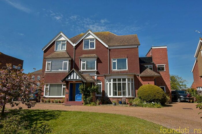 2 Bedroom Flat For Sale In Hastings Road, Bexhill-On-Sea, TN40