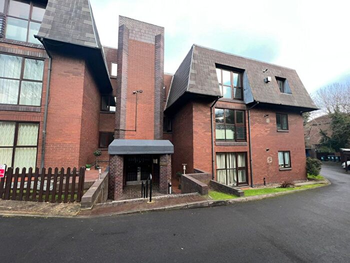 2 Bedroom Flat To Rent In Broadhurst Avenue, Edgware, HA8