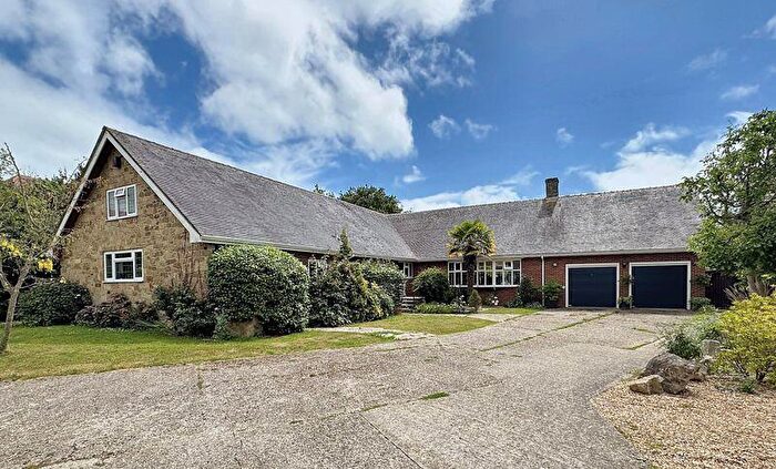 5 Bedroom Detached House For Sale In Station Road, Hayling Island, PO11