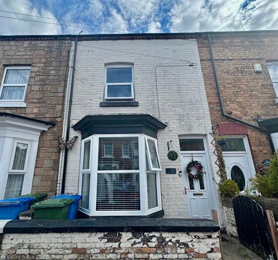 2 Bedroom Terraced House For Sale In Spring Bank, Scarborough, YO12