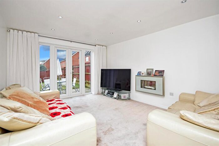 4 Bedroom Detached House For Sale In Siskin Close, Corby, NN18