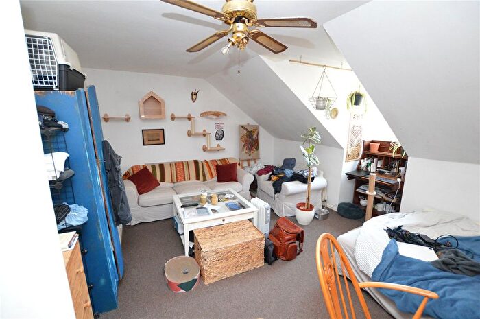 1 Bedroom Flat To Rent In Bedwardine Road, London, SE19