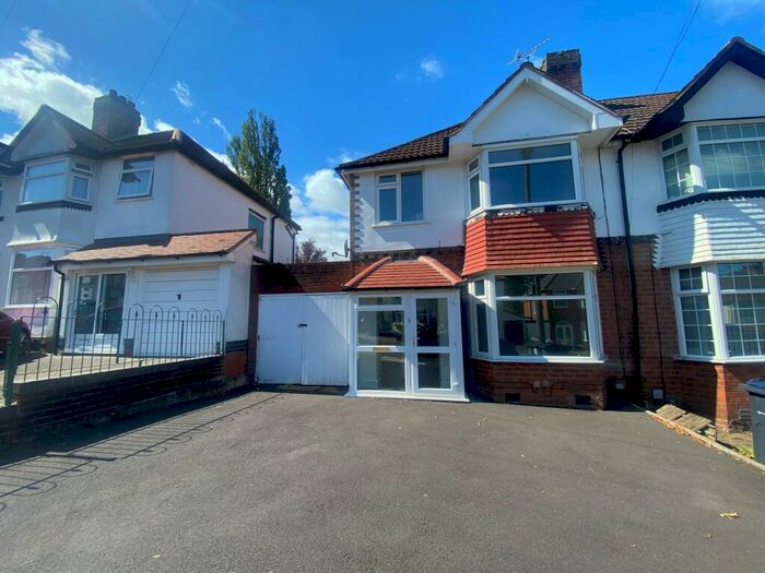 3 Bedroom House To Rent In Sheringham Road, Kings Norton, B30