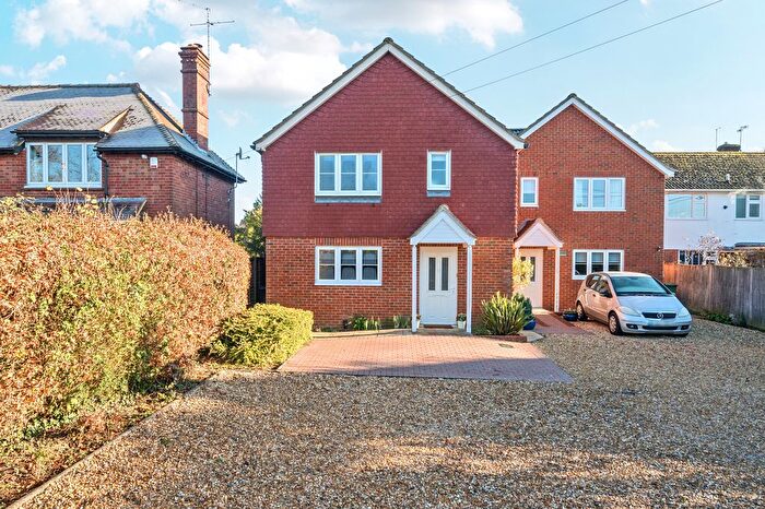 3 Bedroom Semi Detached House For Sale In Headley Road, Liphook, GU30