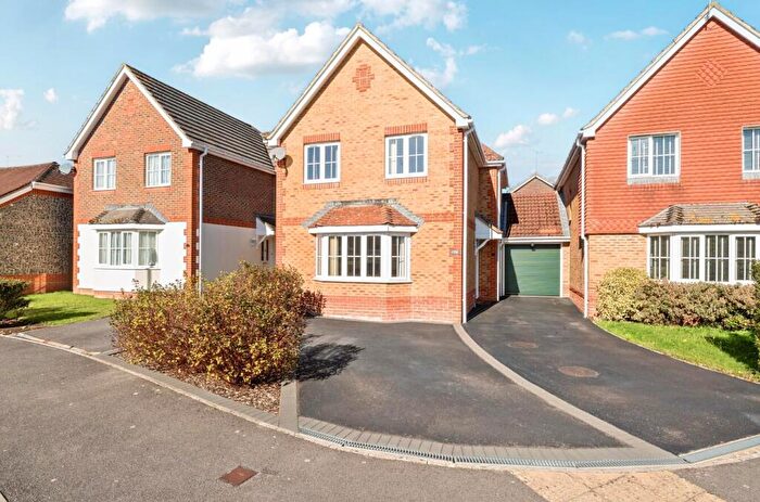 3 Bedroom Link Detached House For Sale In Wheat Close, Knightwood, Chandler's Ford, SO53