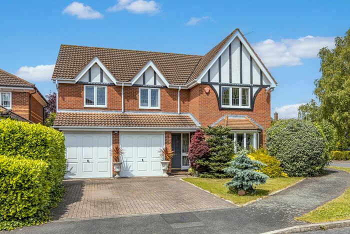 4 Bedroom Detached House For Sale In Covent Gardens, Upper Saxondale, NG12