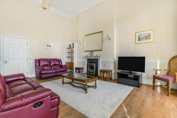 1 Bedroom Apartment For Sale In Kings End, Bicester, OX26