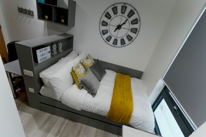 Studio To Rent In High Street, Swansea, SA1