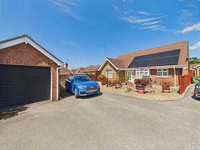3 Bedroom Detached Bungalow For Sale In Nunburnholme Avenue, North Ferriby, HU14