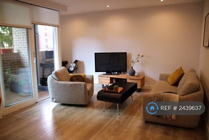 2 Bedroom Flat To Rent In Knapp Road, London, E3