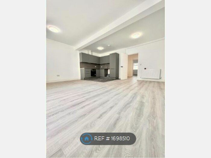 1 Bedroom Flat To Rent In Fairfax House, London, N7