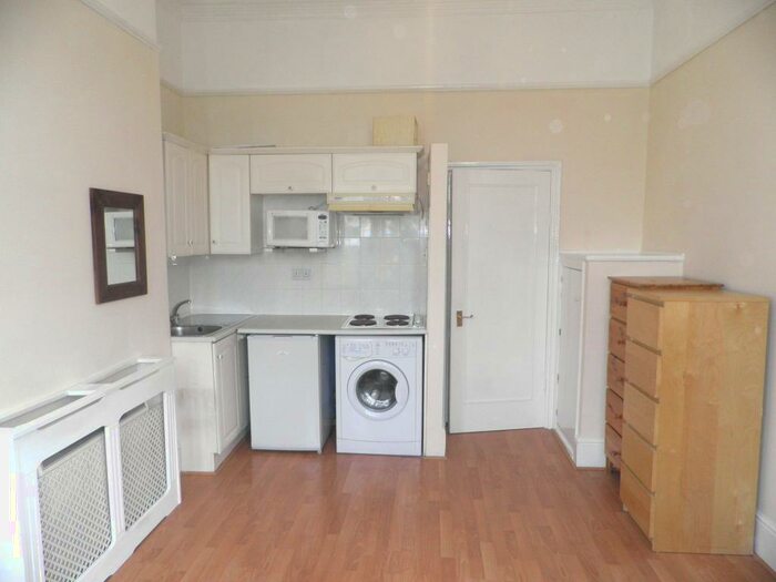 1 Bedroom Flat To Rent In Archway Road, Highgate, London, N6