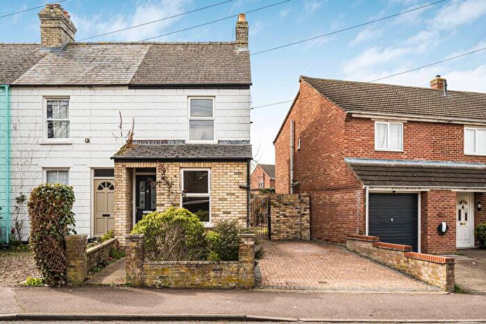 2 Bedroom End Terrace House For Sale In Church End, Cambridge, CB1