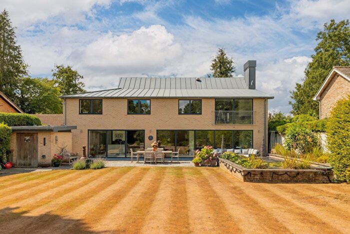 4 Bedroom Detached House For Sale In Coppice Avenue, Great Shelford, Cambridge, CB22
