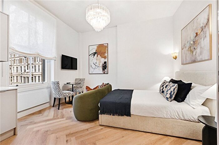 Studio To Rent In Penywern Road, Earls Curt, SW5