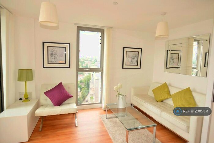2 Bedroom Flat To Rent In Venice Corte, London, SE13