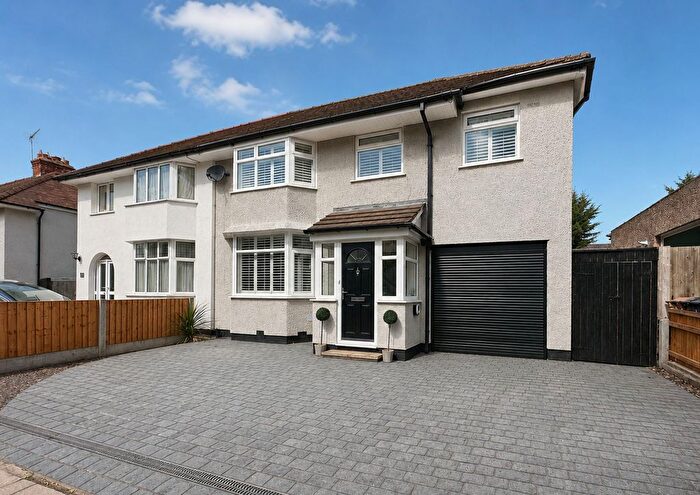4 Bedroom Semi-Detached House For Sale In Warwick Road, Wirral, CH49