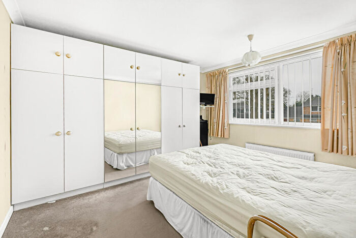 4 Bedroom Detached House For Sale In Bedmond Road, Hemel Hempstead, Hertfordshire, HP3