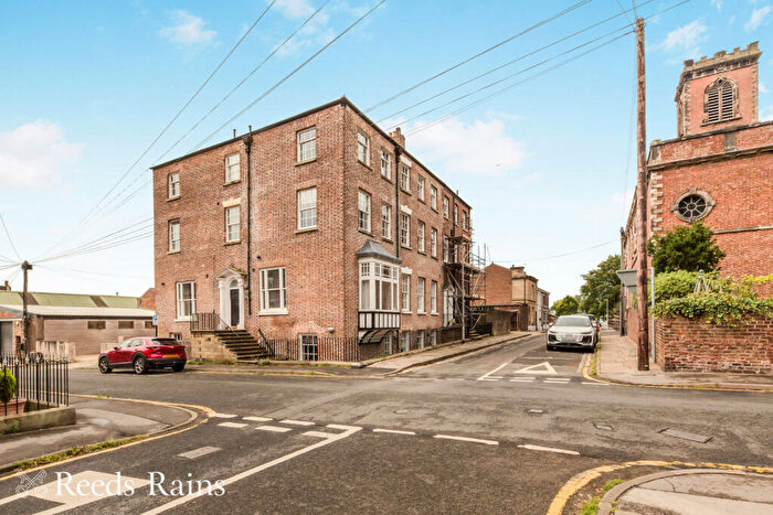 2 Bedroom Apartment For Sale In Bridge Street, Macclesfield, Cheshire, SK11