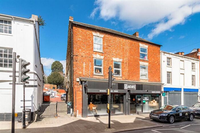 1 Bedroom Flat To Rent In Silver Street Wellingborough, NN8